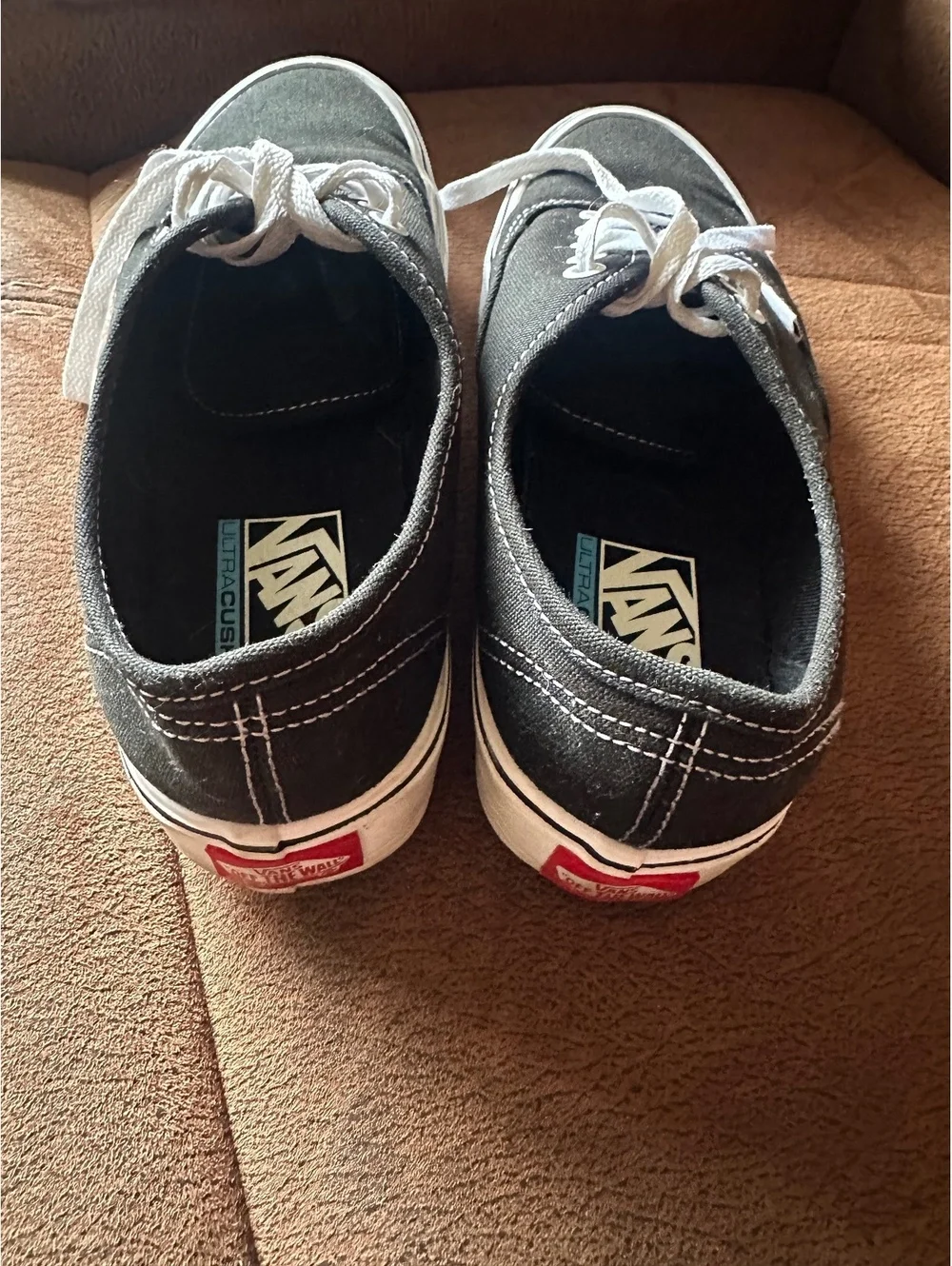 Classic Black & White Vans Old Skool Low Tops - Size Men 7 / Women 8.5